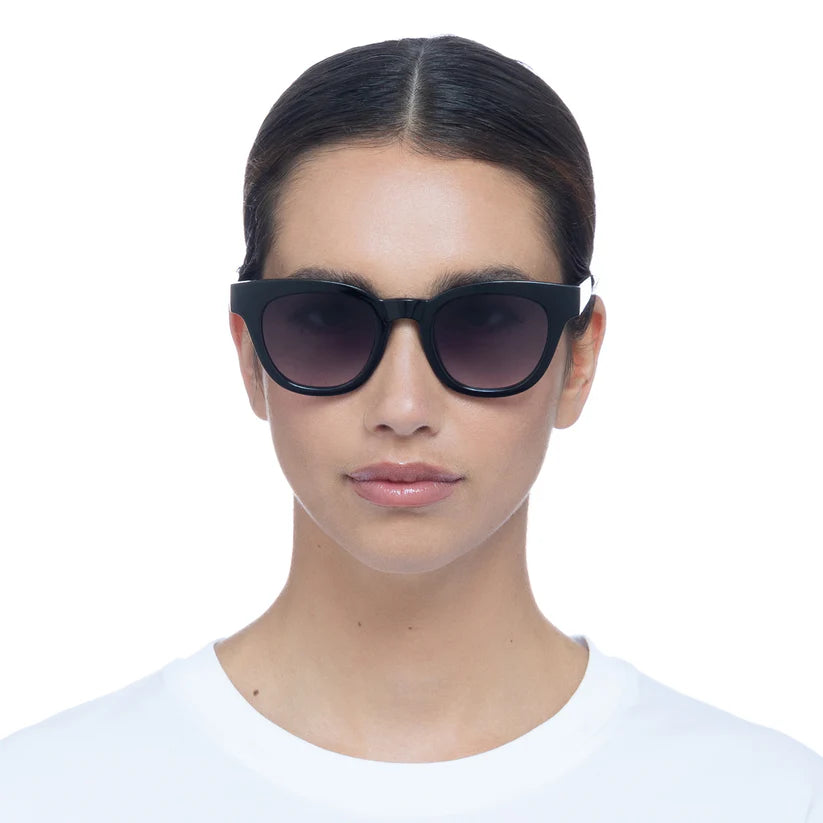 Aire Dorado Sunglasses - Black