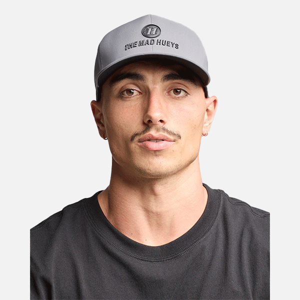 The Mad Hueys Hueys Zoom Flexfit Cap - Charcoal